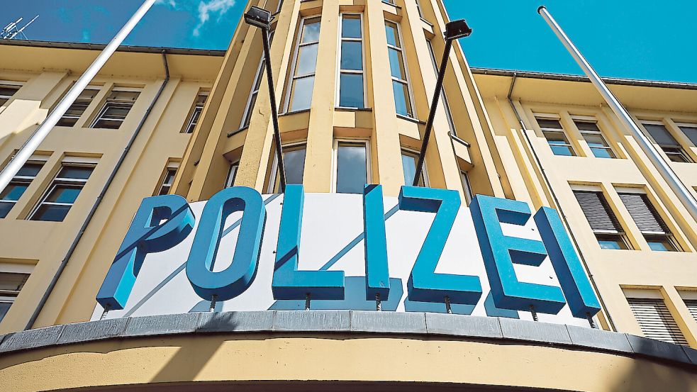 Die Polizei sucht nach einer Beißerei in Osnabrück eine Hundehalterin und eine Zeugin. Foto: Michael Gründel