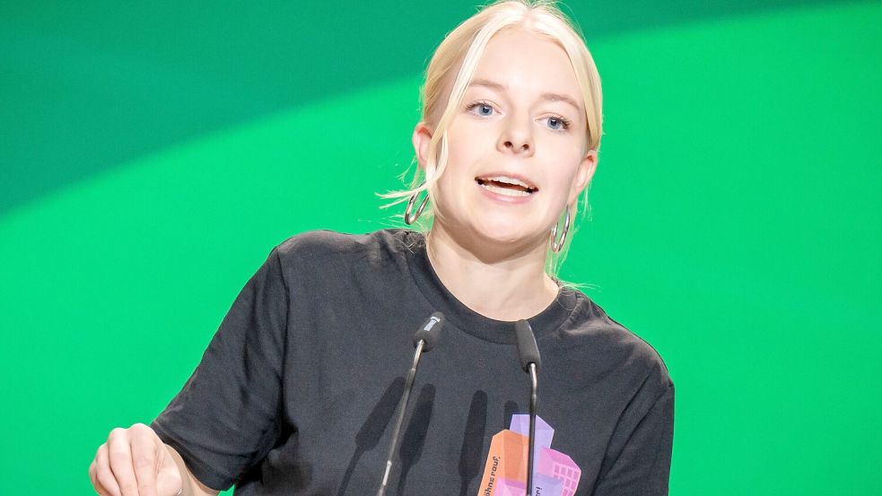 Der Streit um einen Pulli mit der Abkürzung des Slogans „All Cops Are Bastards“ hatte Jette Nietzard zum Ziel massiver Kritik gemacht. Foto: dpa/Michael Kappeler