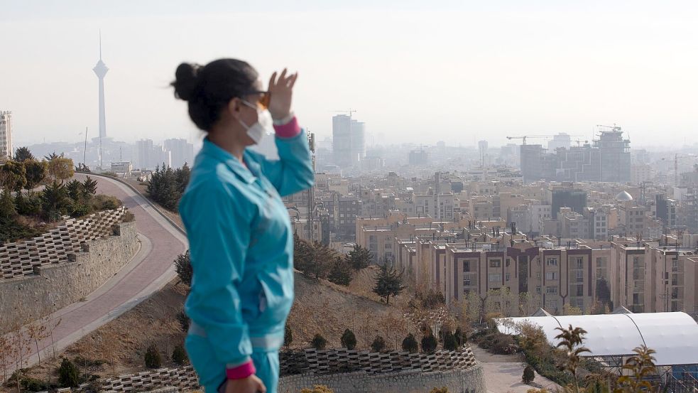 Luftverschmutzung im Winter ist im Iran nichts Neues. Doch in diesem Jahr hat die Belastung ein neues Niveau erreicht. Foto: Aref Taherkenareh