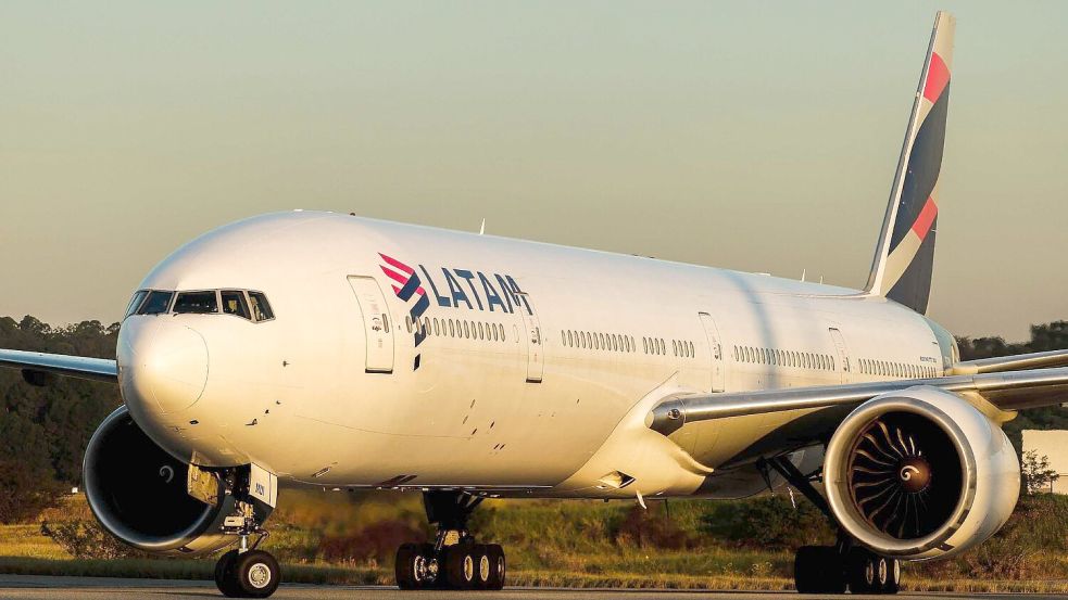 Verletzt wurde bei dem Vorfall niemand, teilte die Fluggesellschaft LATAM mit. (Archivbild) Foto: Fepesil
