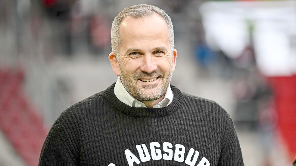 Hatte gut lachen: Augsburgs Interimstrainer Manuel Baum Foto: Harry Langer