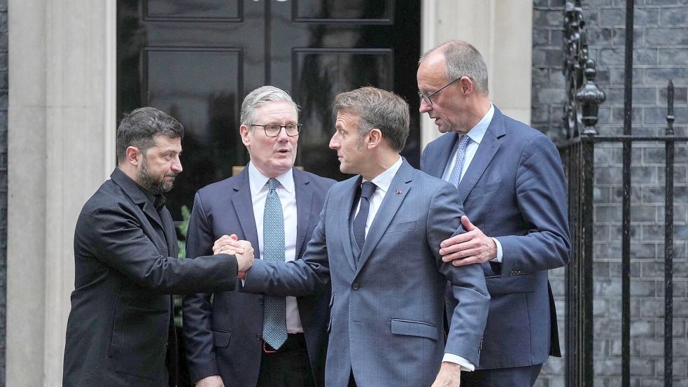 Selenskyj bleibt nach einem Gespräch in London bei seinen roten Linien. Foto: Kin Cheung/AP/dpa