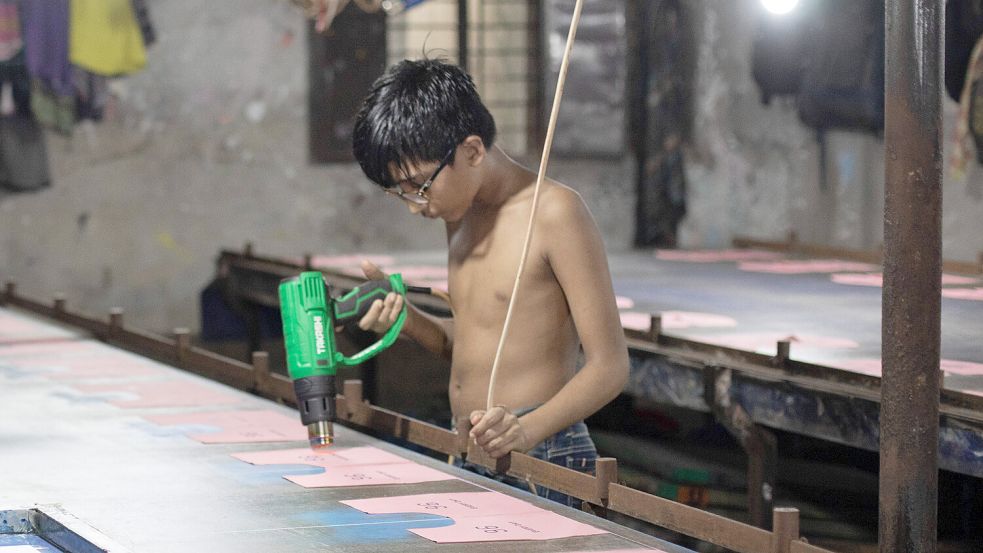 Kinderarbeit in Bangladesh: EU-Unternehmen müssen menschenrechtliche Standards entlang der gesamten Lieferkette einhalten. Foto: IMAGO/Ziaul Haque