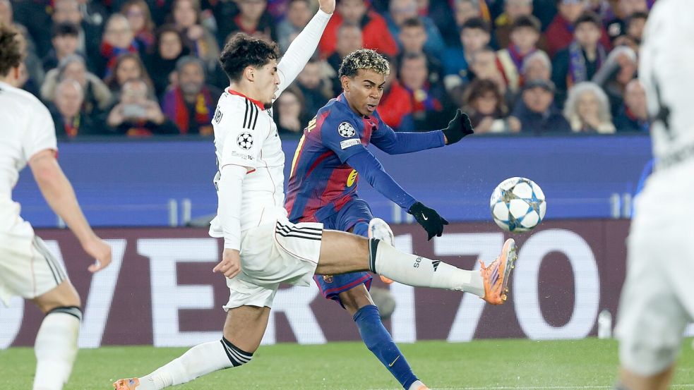 Eintracht Frankfurt hat sich für einen großen Kampf in Barcelona nicht belohnt. Foto: Joan Monfort/AP/dpa