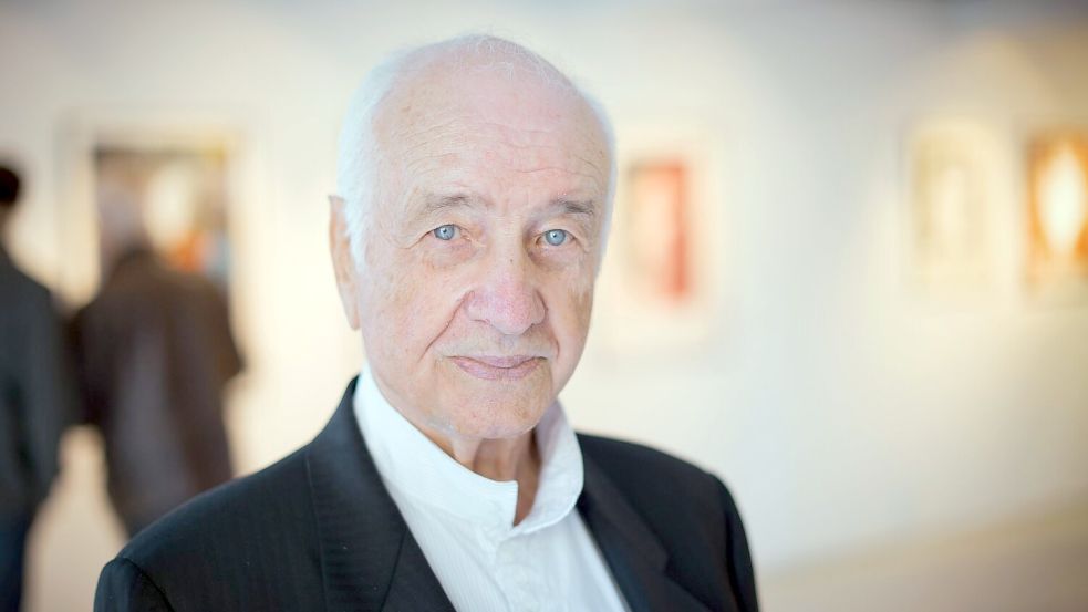 Der Schauspieler feiert am 17. Dezember seinen 95. Geburtstag. (Archivfoto) Foto: picture alliance / dpa