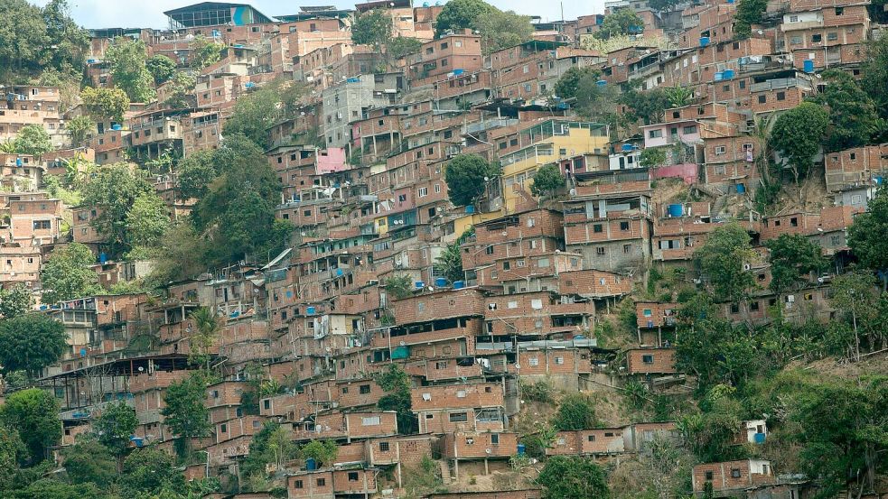 In Venezuela herrscht bittere Armut. (Archivbild) Foto: Rodrigo Abd/AP/dpa