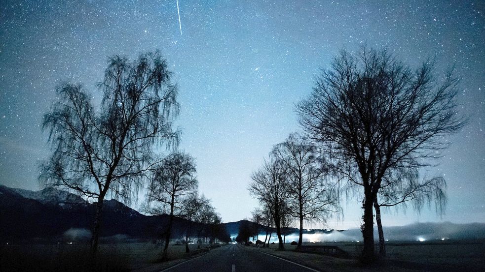 So klar wie auf diesem Foto wird der Nachthimmel über Osnabrück am 13. Dezember nicht sein. Foto: dpa/Matthias Balk
