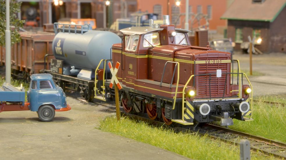 Die Eisenbahnfreunde Aurich veranstalten am Sonntag einen Tag der offenen Tür und präsentieren dabei ihre Anlagen. Foto: privat/Archiv