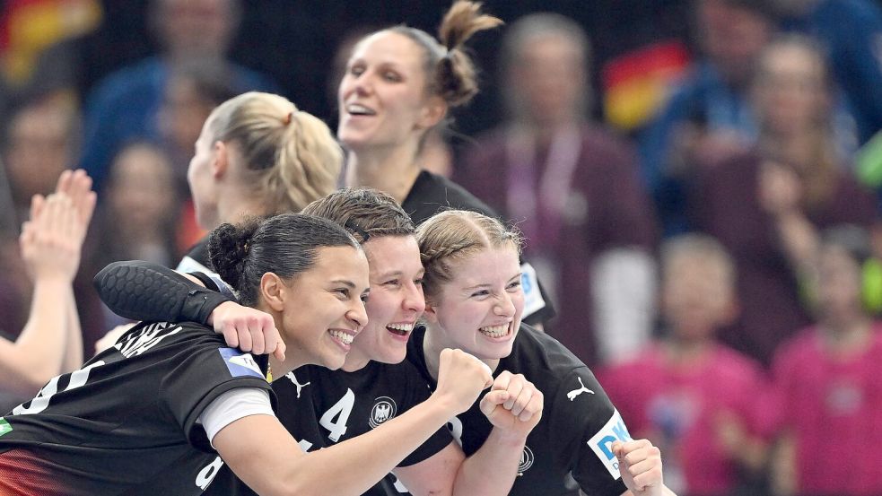 Für die deutschen Handballerinnen ist der Halbfinaleinzug schon ein Erfolg. Foto: Federico Gambarini