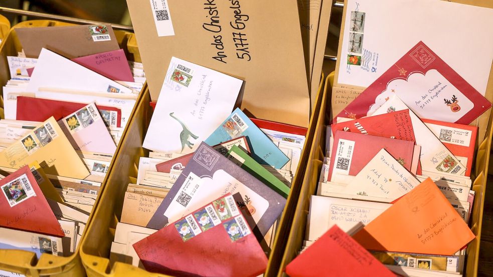 Die Briefe kommen aus aller Welt. Foto: Oliver Berg