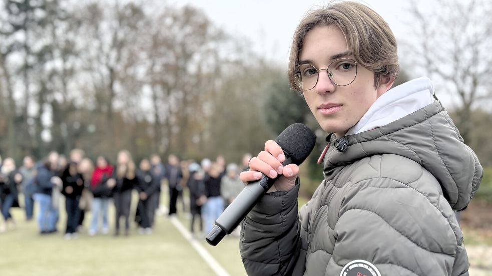 Mathis Köhne ist Schülersprecher und Organisator der Aktion gegen das Wehrdienstgesetz an der KGS Wiesmoor. Foto: Nicole Böning
