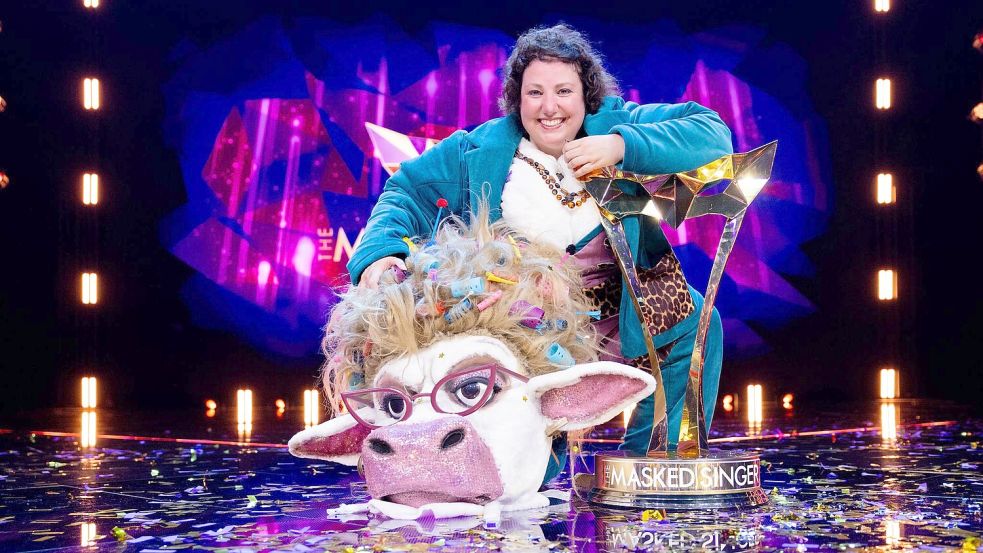 Komikerin Meltem Kaptan steckte unter dem Kuh-Kostüm. Foto: Rolf Vennenbernd