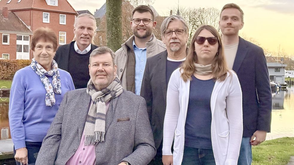 Den neuen Vorstand der Beratungsstelle bilden (von links): Elfriede Wilts, Michael Müller, Jörn Malanowski, Marcel Gutt, Rainer Hempel, Maria Dröst und Sebastian Meinders. Es fehlen Kerstin Snakker und Bernhard Abeln. Foto: privat