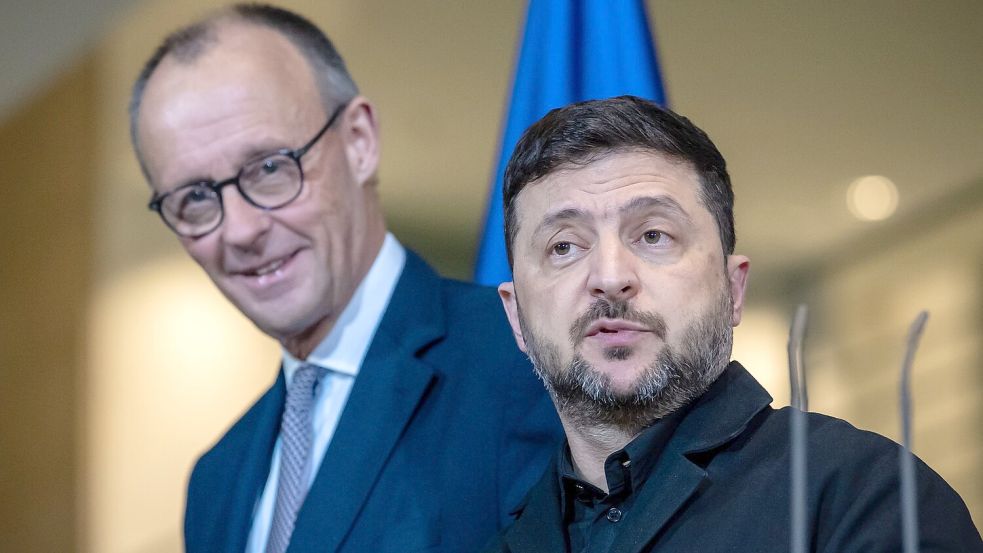 Kanzler Merz ist nach den Ukraine-Gesprächen etwas zuversichtlicher als Präsident Selenskyj. Foto: Michael Kappeler/dpa