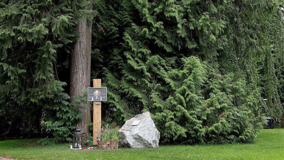 In ihrem Heimatort Garmisch-Partenkirchen gibt es eine kleine Gedenkstätte im Kurpark. (Archivbild) Foto: Karl-Josef Hildenbrand