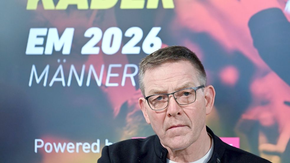 Bundestrainer Alfred Gislason strebt mit der DHB-Auswahl das EM-Halbfinale an. Foto: Federico Gambarini/dpa