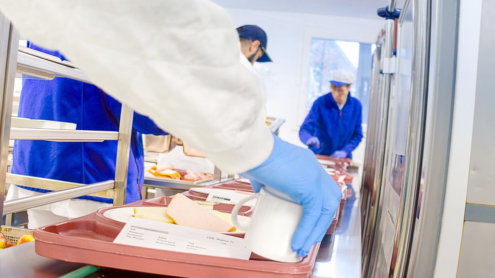 Rund 600 Mahlzeiten pro Tag werden in der neuen Küche zubereitet. Foto: Borromäus-Hospital