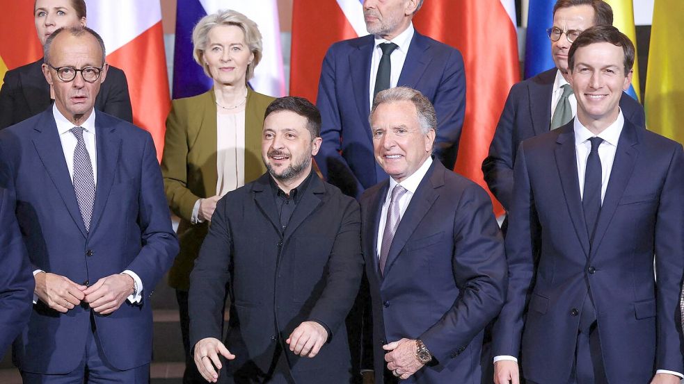 Das Ringen um ein mögliches Ende des Ukraine-Kriegs soll laut Berichten demnächst mit Gesprächen in Miami weitergehen. (Archiv) Foto: Lisi Niesner/Reuters/Pool/dpa