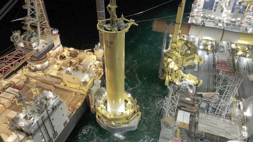 Geräuscharme Fundamentinstallation im Offshore-Windpark Gode Wind 3 mit Hilfe von Jetting/Hochdruckinjektionen. Foto: Ørsted