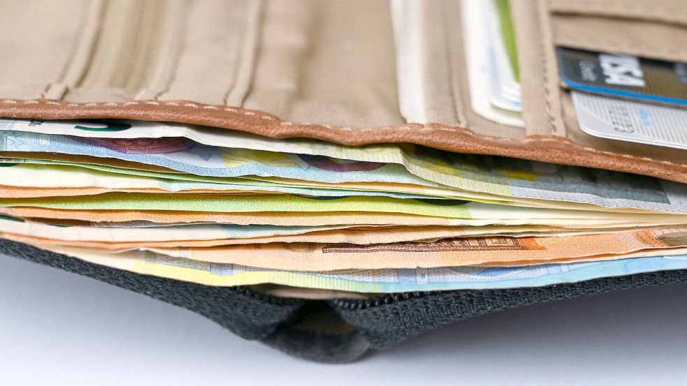 Je höher die Inflation, umso geringer die Kaufkraft der Menschen. (Symbolbild) Foto: Patrick Pleul