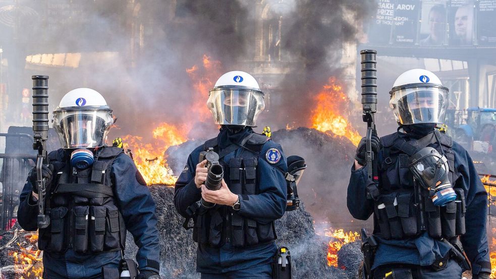 In Brüssel kam es wegen der Proteste gegen Mercosur zu chaotischen Szenen. Foto: Marius Burgelman/AP/dpa