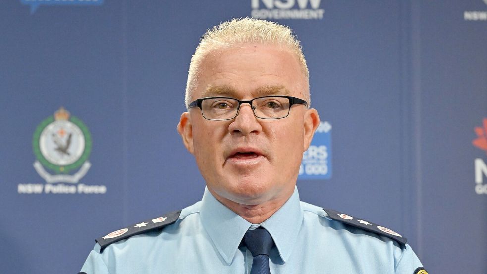 Polizeichef Lanyon äußerte sich zum dramatischen SEK-Einsatz gegen mehrere Verdächtige. Foto: Mick Tsikas