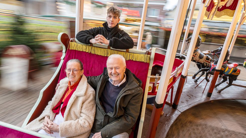 Das Karussell geht langsam in den Besitz der dritten Generation der Schausteller-Familie Kruse über. Foto: Klaus Ortgies