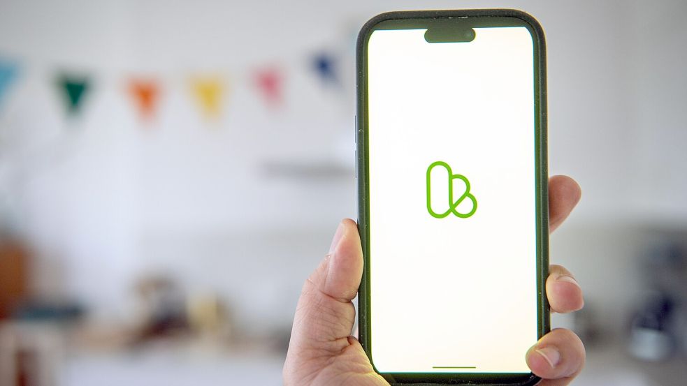 Kondomautomaten, Riesen-Nudel oder lieber gleich eine ganze Gondel? Auf der Plattform Kleinanzeigen gibt es so gut wie alles. Foto: dpa/Zacharie Scheurer