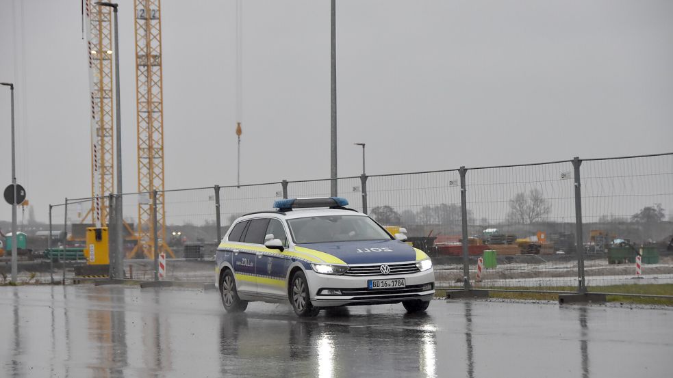 Am 27. November gab es eine Großkontrolle des Zolls auf der Baustelle der Zentralklinik in Uthwerdum. Foto: Thomas Dirks