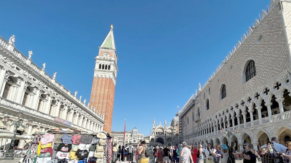 Venedig will ein ruhiges Weihnachtsfest feiern. (Archivbild) Foto: Christoph Sator/dpa