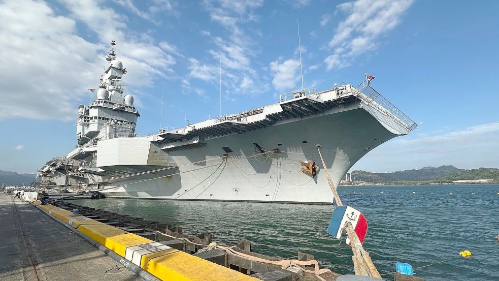 Frankreich ist neben den USA das einzige Land mit einem atomgetriebenen Flugzeugträger. Foto: Joeal Calupitan/AP/dpa