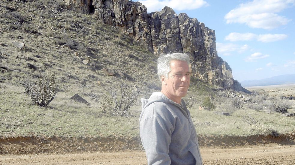 Jeffrey Epstein steht im Zentrum eines Skandals, der weite Kreise nicht nur in die US-amerikanische Politik und High Society zieht. (Handout) Foto: Uncredited/U.S. Department of Ju