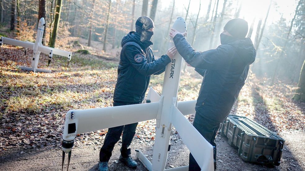 Der als erfolgreich bezeichnete Industrietest soll die Grundlage dafür legen, um die Bundeswehr zügig mit der Drohnenwaffe ausstatten zu können, teilten die Unternehmen nach dem Test mit. Foto: Kay Nietfeld/dpa