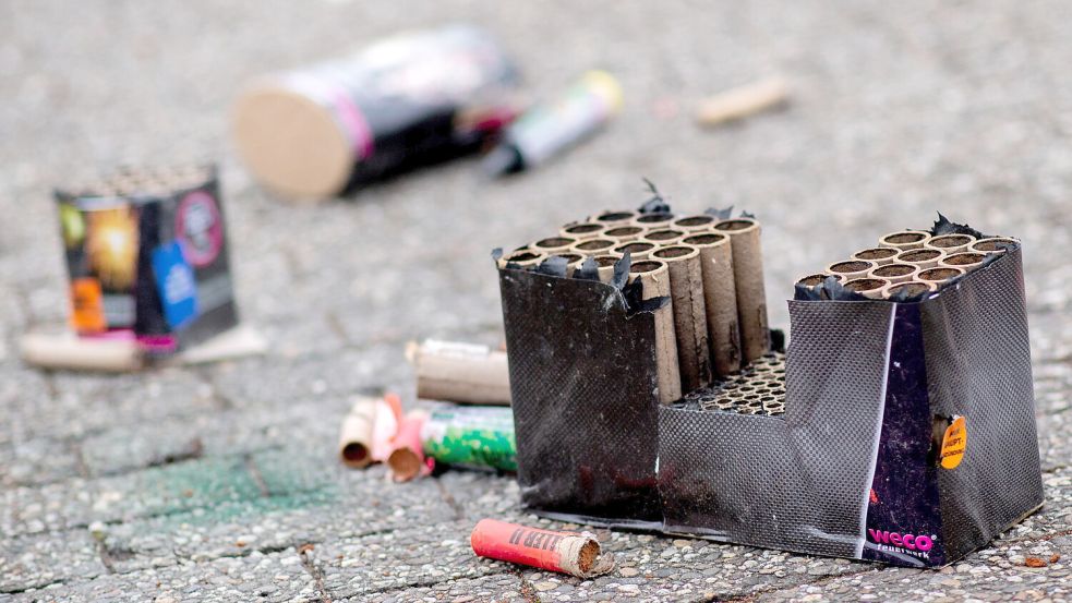 Aus Sicht des BUND ist Feuerwerk nicht nur gesundheitsgefährdend für Mensch und Tier, sondern verursacht auch unnötig viel Müll.Foto: DPA