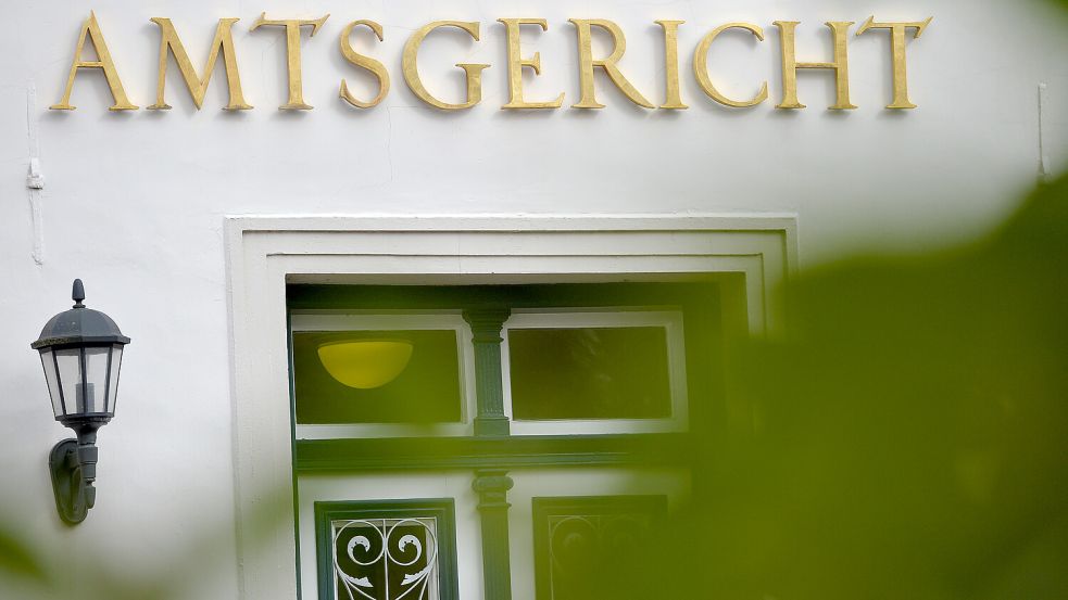Vor dem Amtsgericht Aurich ging es um Betrug und Urkundenfälschung. Foto: Klaus Ortgies/Archiv