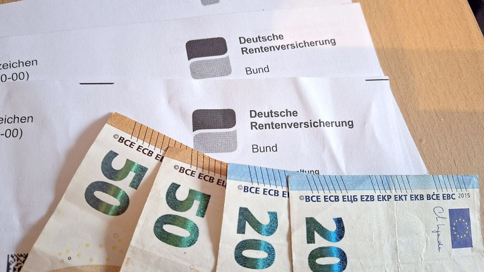 2026 gibt es einige Änderungen in der Deutschen Rentenversicherung, die Rentner kennen sollten. Foto: IMAGO/Lobeca/Ralf Homburg