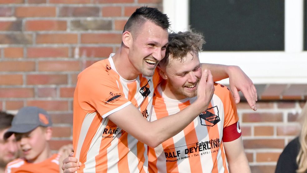 Pascal Menken (links) trifft und trifft und trifft.Foto: Doden