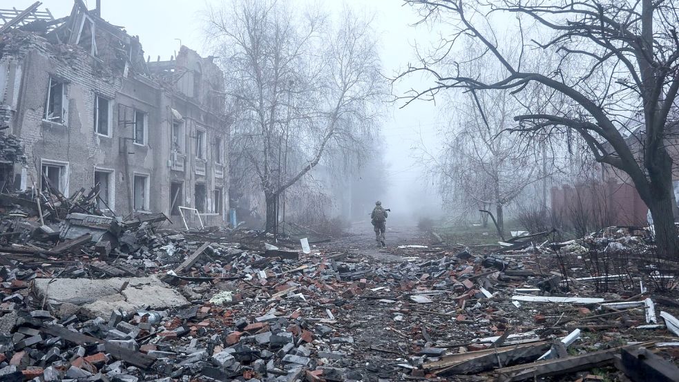 Im Osten der Ukraine - hier die Stadt Kostjantyniwka - toben kurz vor Weihnachten weiter schwere Kämpfe. (Archivbild) Foto: Oleg Petrasiuk/Ukrainian 24th Me
