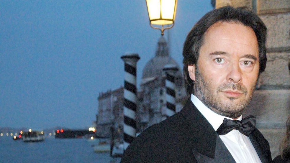 Als Commissario Brunetti löste Kockisch Kriminalfälle in der malerischen Kulisse von Venedig. Foto: Hannibal Hanschke/dpa