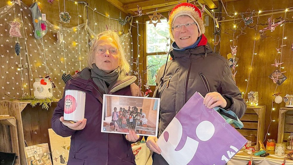 Die Ökumene sammelte im Hirtenstall auf dem Auricher Weihnachtszauber für den Sudan. Foto: privat