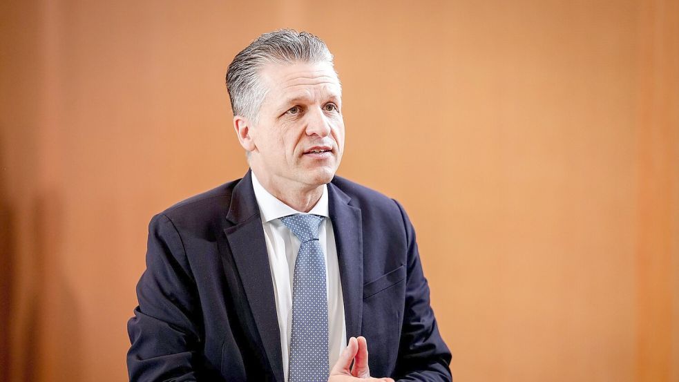 Leistungsabbau im Gesundheitssystem hält Kanzleramtschef Thorsten Frei (CDU) für unumgänglich. (Archivbild) Foto: Kay Nietfeld/dpa