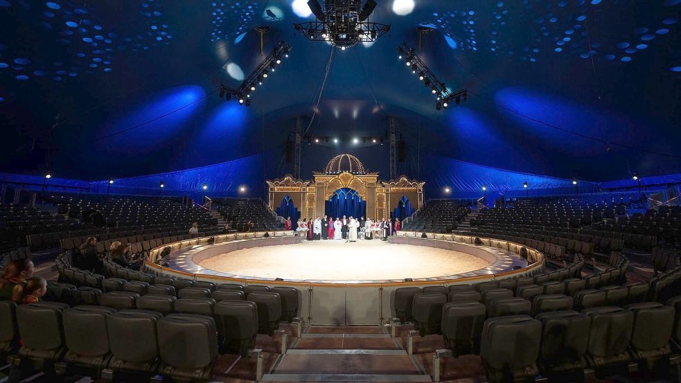 Der Circus Krone feierte am ersten Weihnachtstag die Premiere seines Winterprogramms, das in diesem Jahr unter dem Motto „Ich. Du. Wir. Krone“ steht. (Archivbild) Foto: Lukas Barth