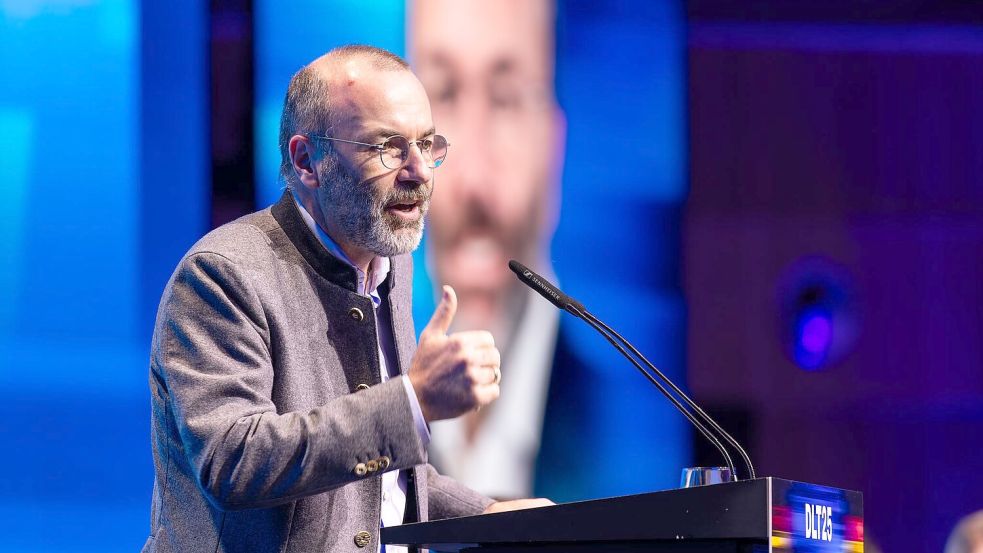 Fordert den Ausbau der EU zu einer europäischen Nato: Manfred Weber (CSU), Vorsitzender der Fraktion EVP im Europäischen Parlament. (Archivbild) Foto: Philipp von Ditfurth/dpa