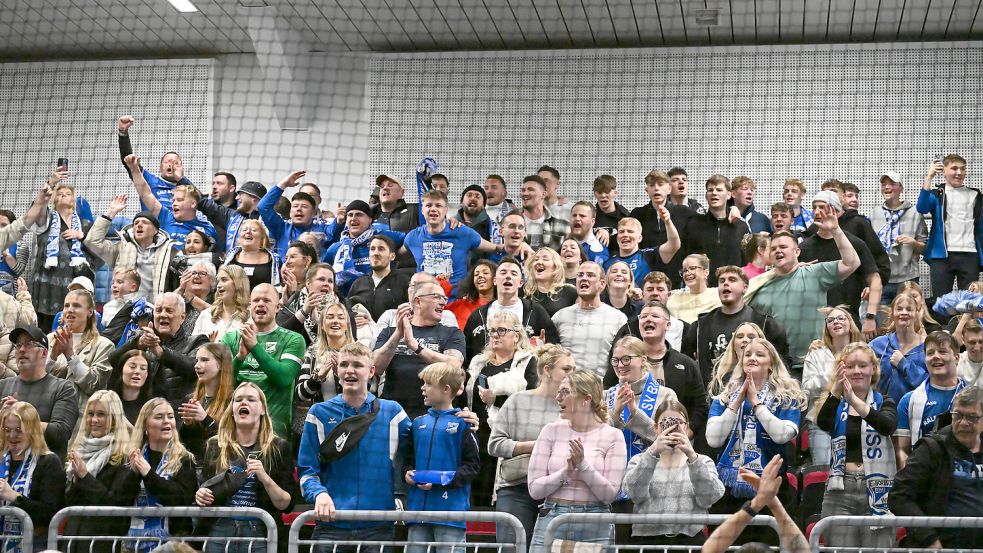 Die Emder Fußball-Hallenstadtmeisterschaft findet bei den Fans immer großen Anklang. Archivfoto: Jens Doden/Emden