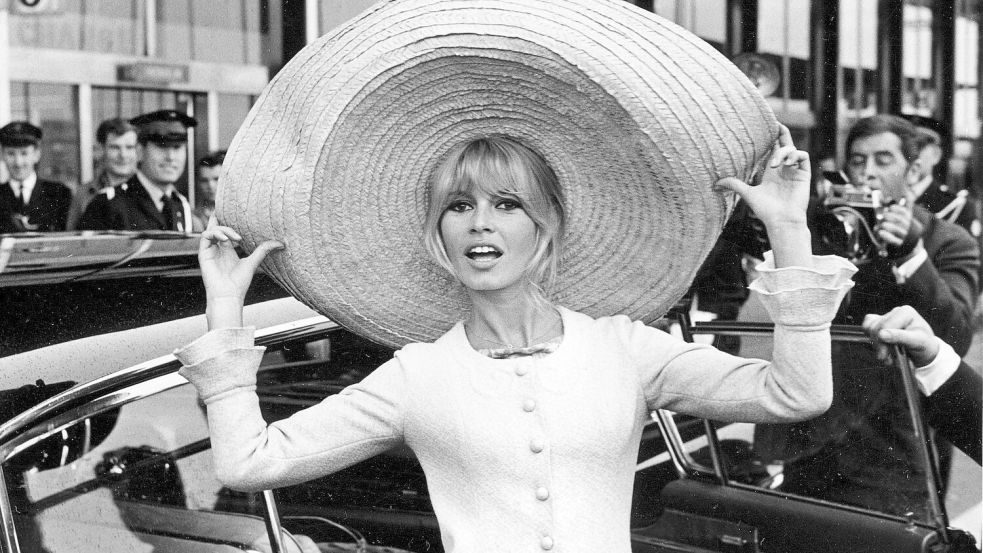 Die Männer lagen Brigitte Bardot zu Füßen und die Frauen ahmten ihre toupierte blonde Mähne nach. Foto: Uncredited/AP/dpa