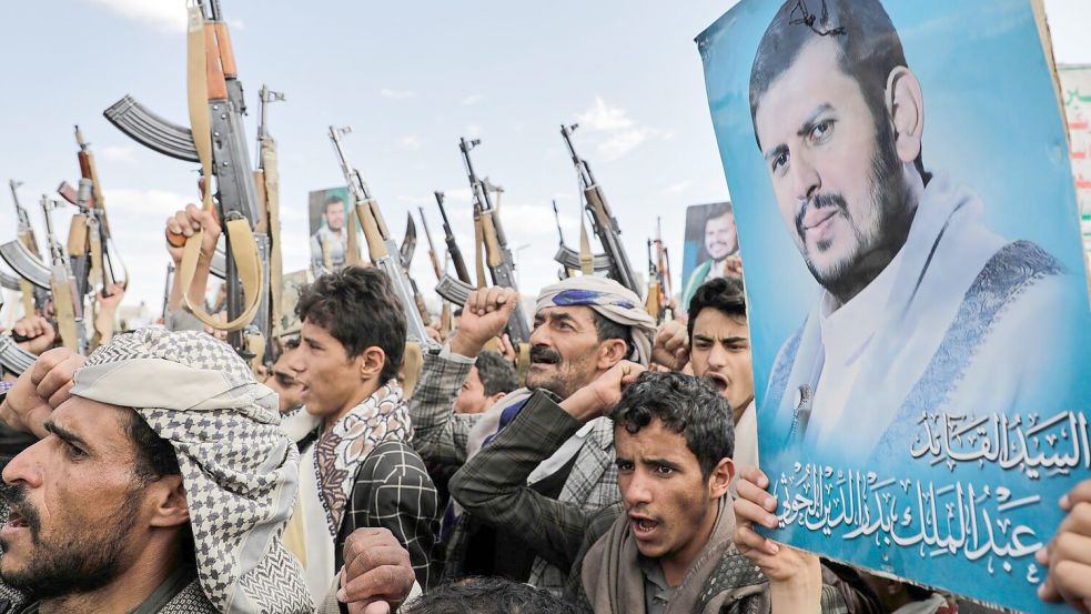Der Anführer der Huthi-Miliz im Jemen droht Israel. (Archivbild) Foto: Osamah Abdulrahman/AP/dpa