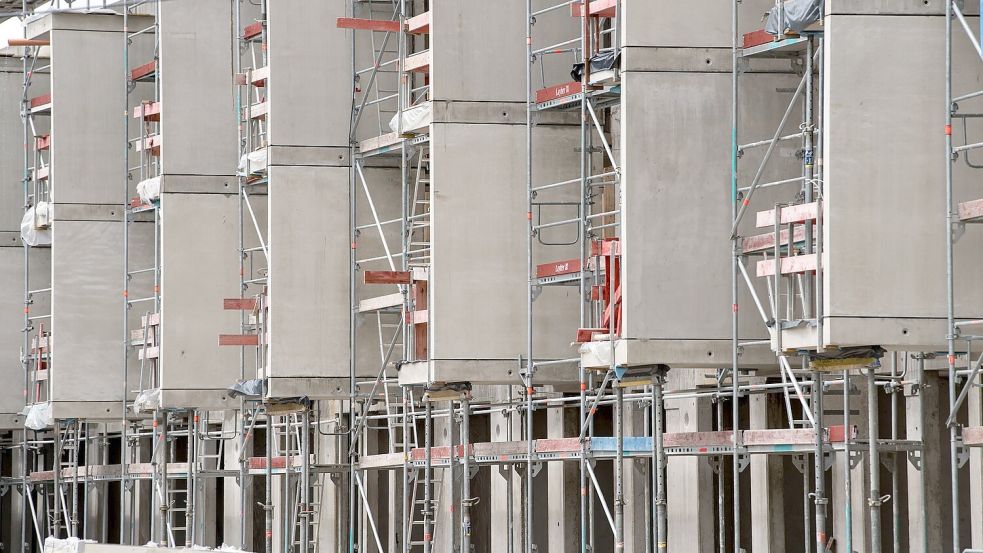 Wer in München eine Eigentumswohnung kaufen will, blutet finanziell auch als Besserverdiener. Im deutschlandweiten Schnitt jedoch ist der Kauf einer Wohnung laut Interhyp bezahlbarer geworden. (Symbolbild) Foto: Sven Hoppe
