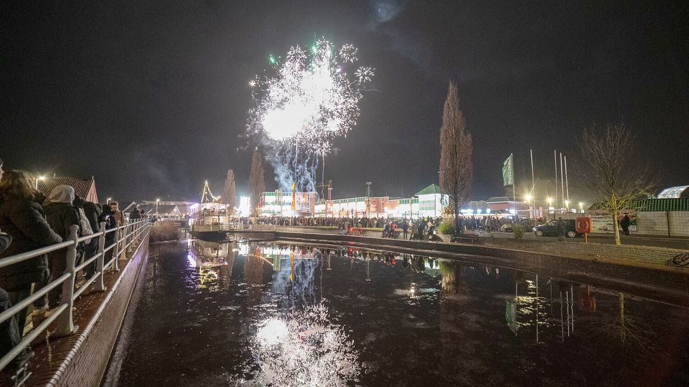 Die Show bot spektakuläre Effekte, neue Trends und einen Vorgeschmack auf den Verkaufsstart der Feuerwerksartikel. Foto: Heiner Lohmann