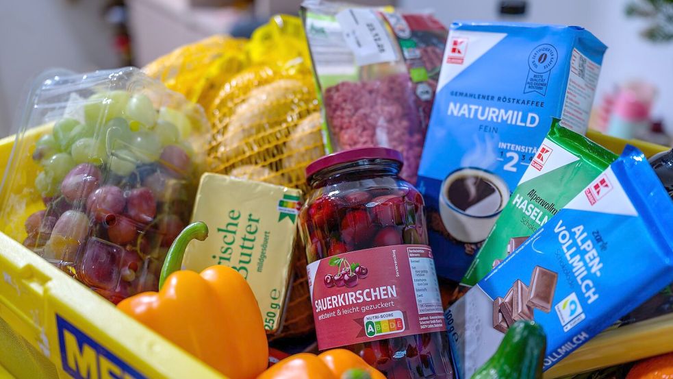 Einige Lebensmittel sind derzeit deutlich günstiger als Ende 2024. (Symbolbild) Foto: Hendrik Schmidt