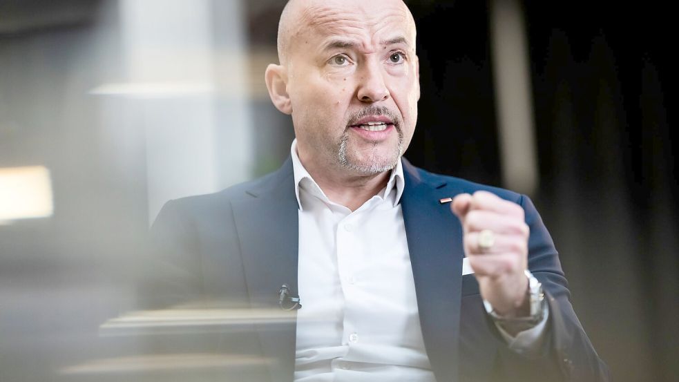 Alexander Hoffmann meint: Europa müsse „auf der ganzen Klaviatur“ der Verteidigungsfähigkeit spielen. Foto: Christoph Soeder/dpa